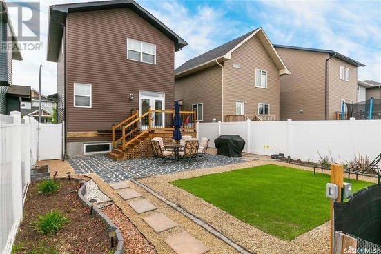 8710 Hincks Lane - Photo 6 of 36