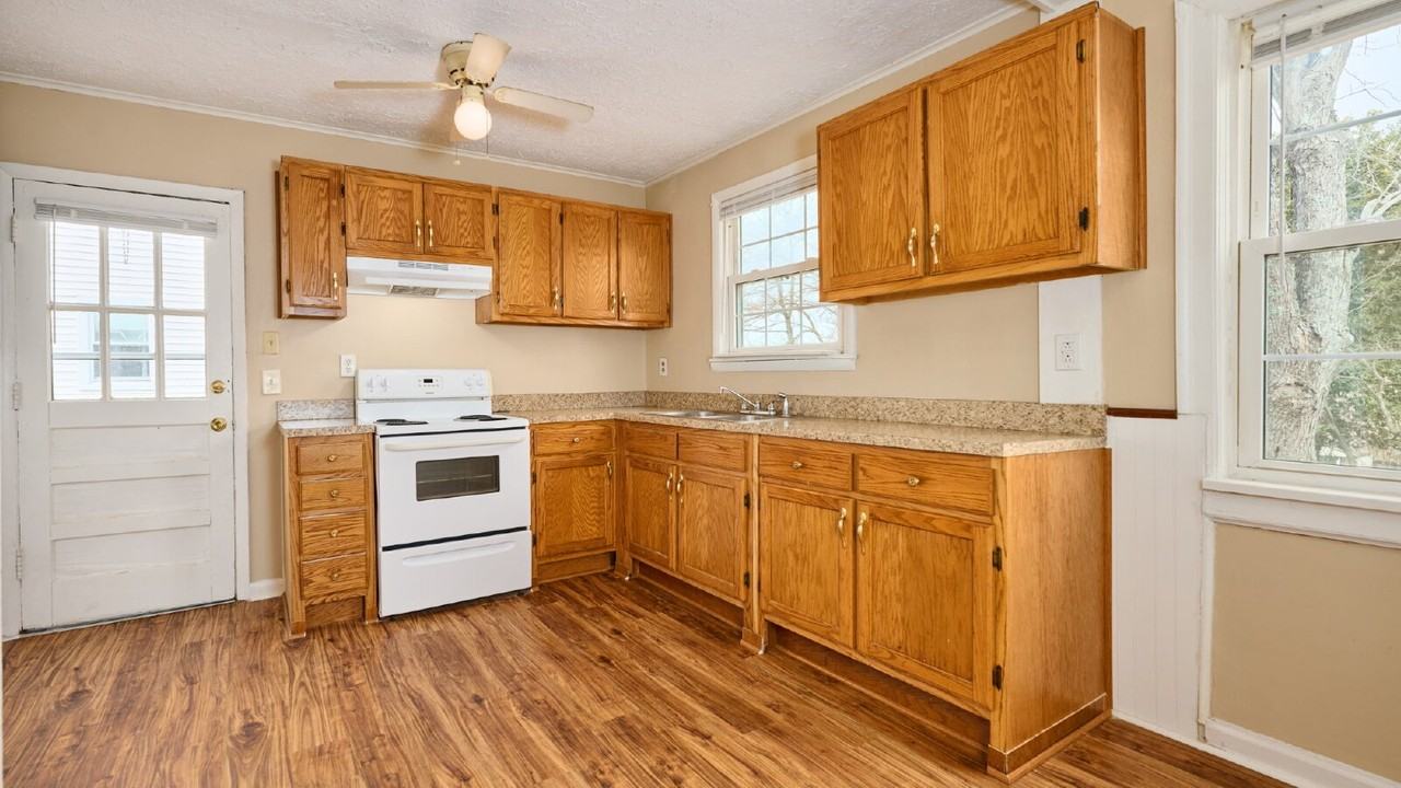 2415 N Hillcrest Dr #A - Photo 6 of 14