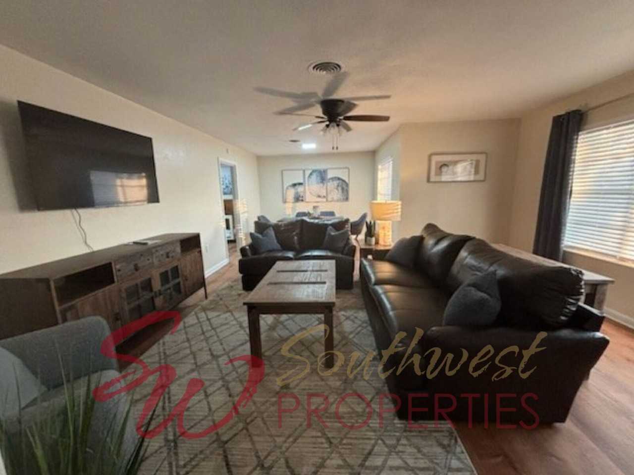 830 N Harbin Dr - Photo 2 of 27