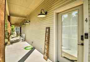 featured image of 910 W Jones St