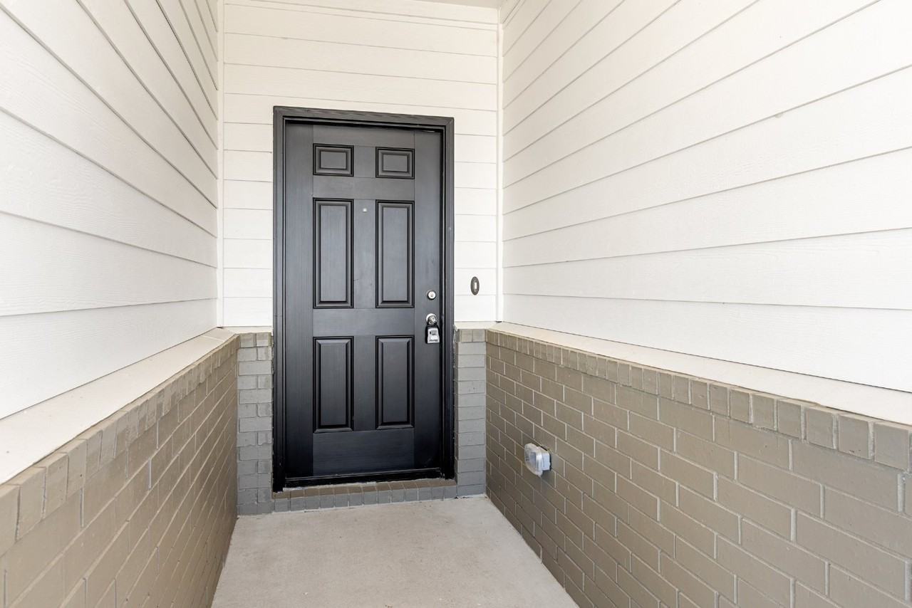 130 Keltic Dr - Photo 4 of 27