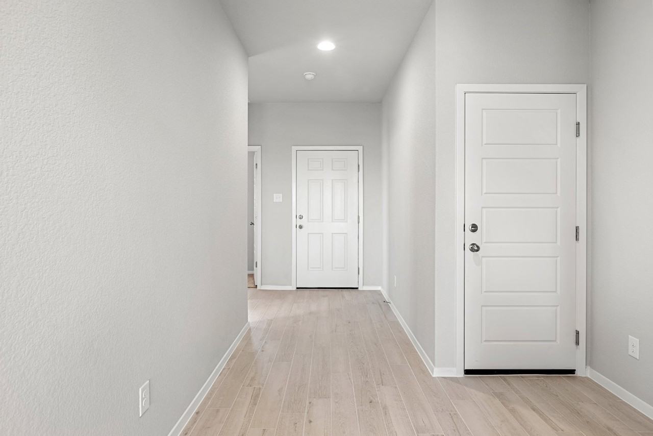 130 Keltic Dr - Photo 7 of 27