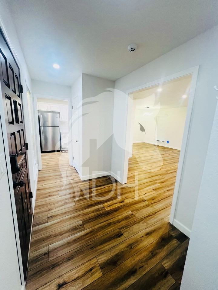 414 Deer Run - Photo 2 of 35