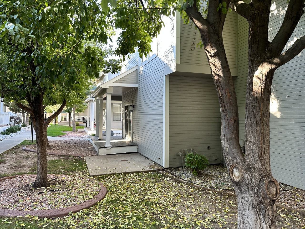 2080 S Josephine St Unit 1 - Photo 3 of 34