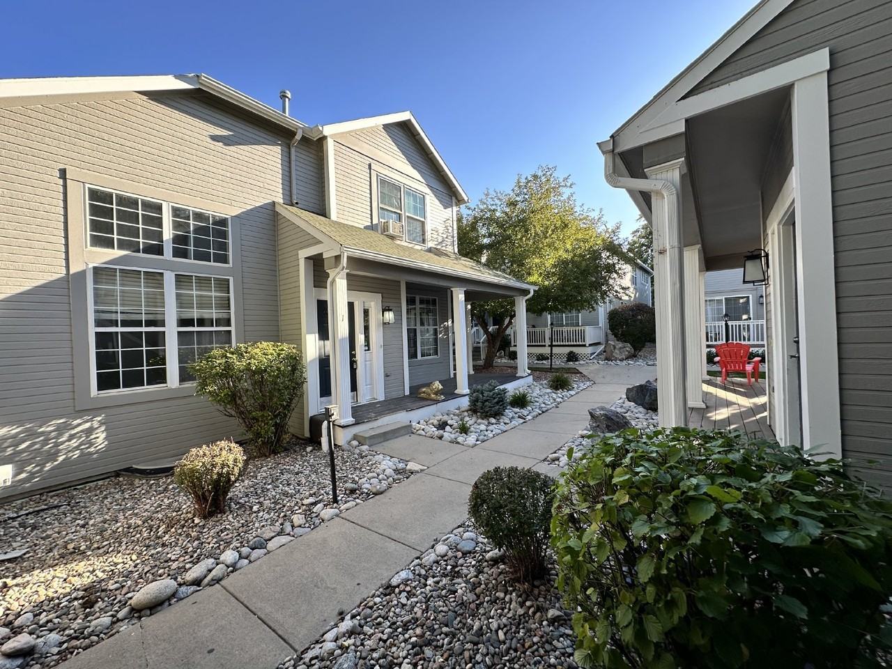 2080 S Josephine St Unit 1 - Photo 4 of 34