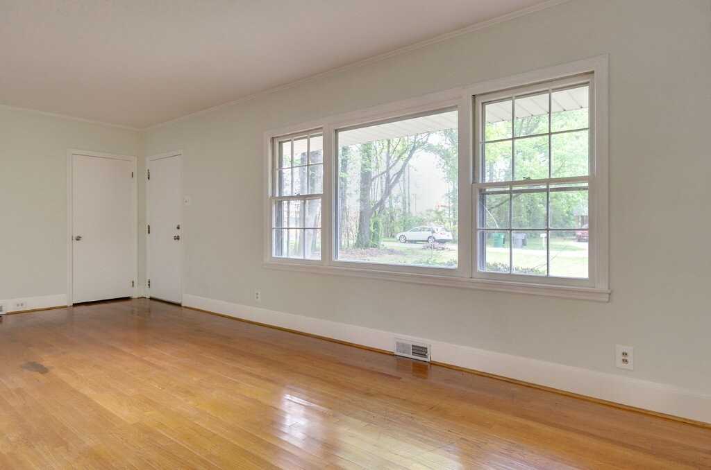 827 Glendora Dr - Photo 2 of 25