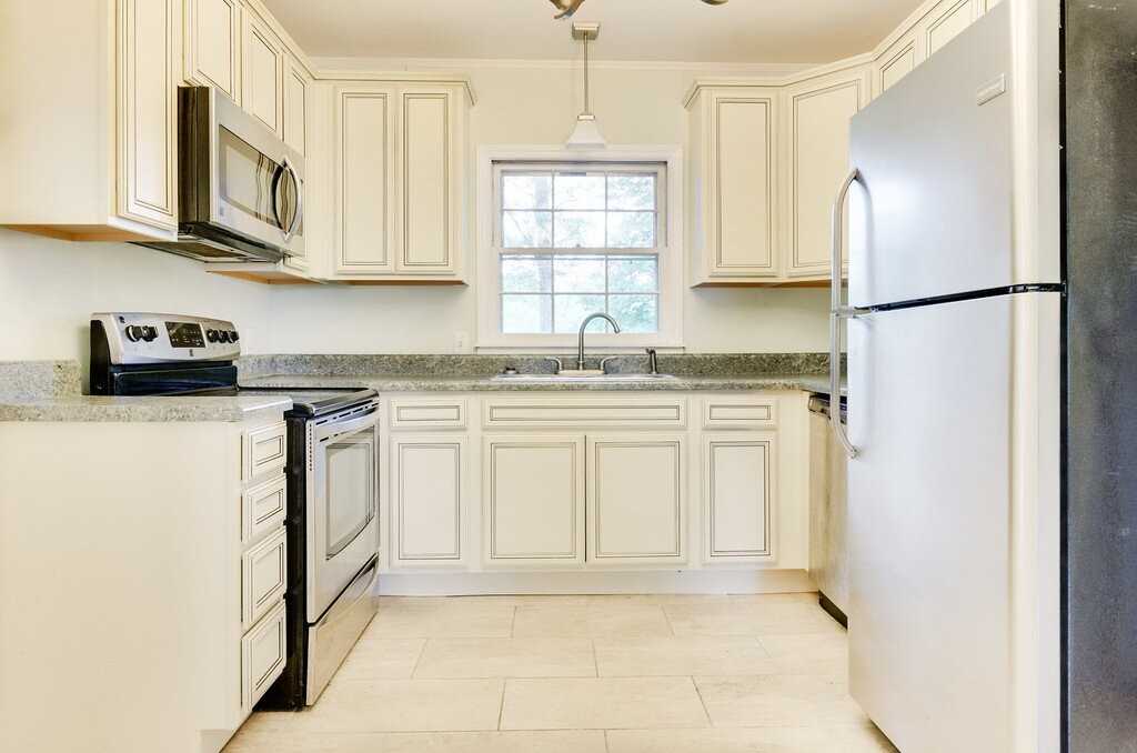 827 Glendora Dr - Photo 5 of 25