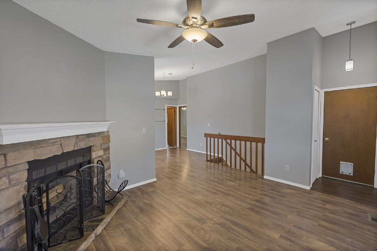 4125 Dolphin Cir - Photo 4 of 36