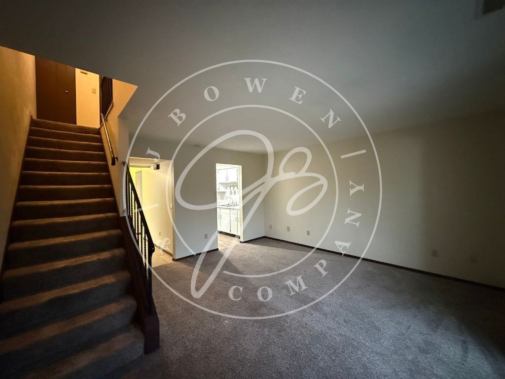 7373 Ayers Rd - Photo 4 of 10