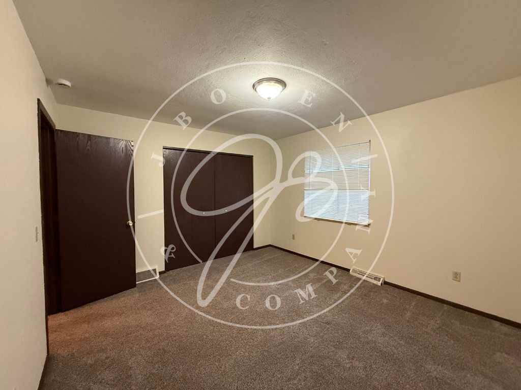 7373 Ayers Rd - Photo 6 of 10