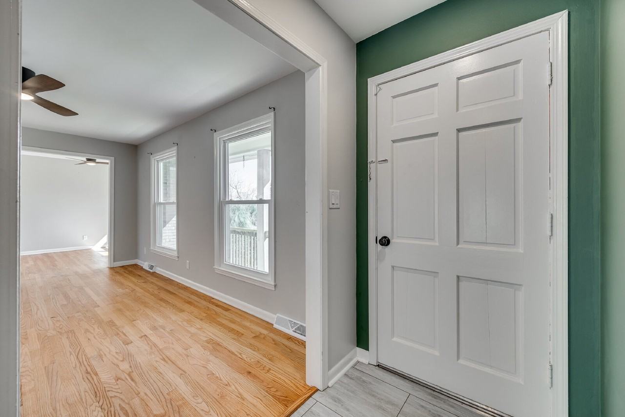 1615 Tillman St - Photo 3 of 37