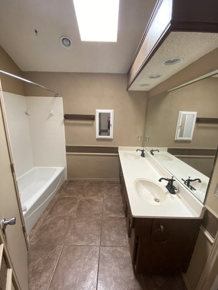 6818 Huron Ave - Photo 6 of 11