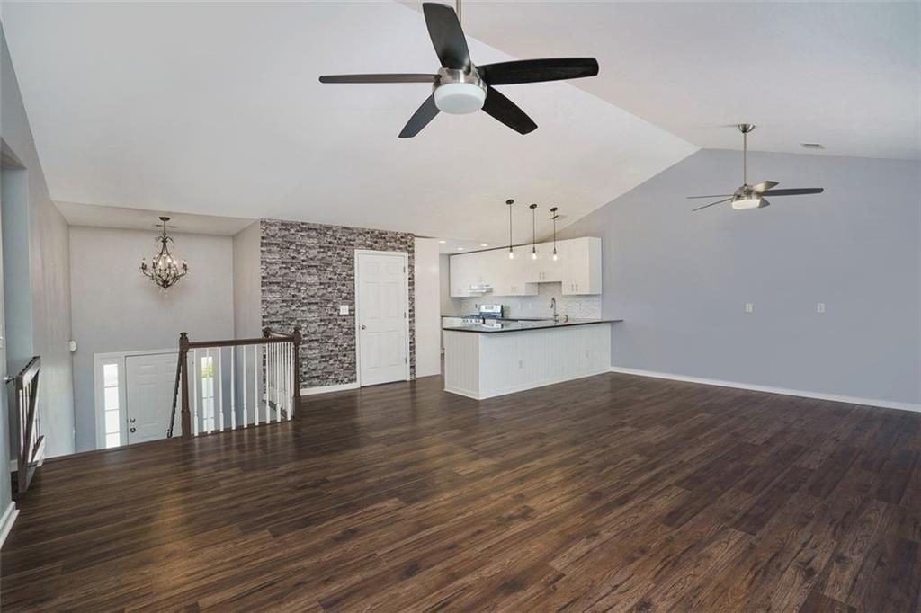 5060 Meadow Overlook - Photo 2 of 13