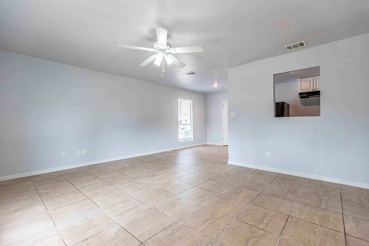 13719 Earlywood St - Photo 5 of 27