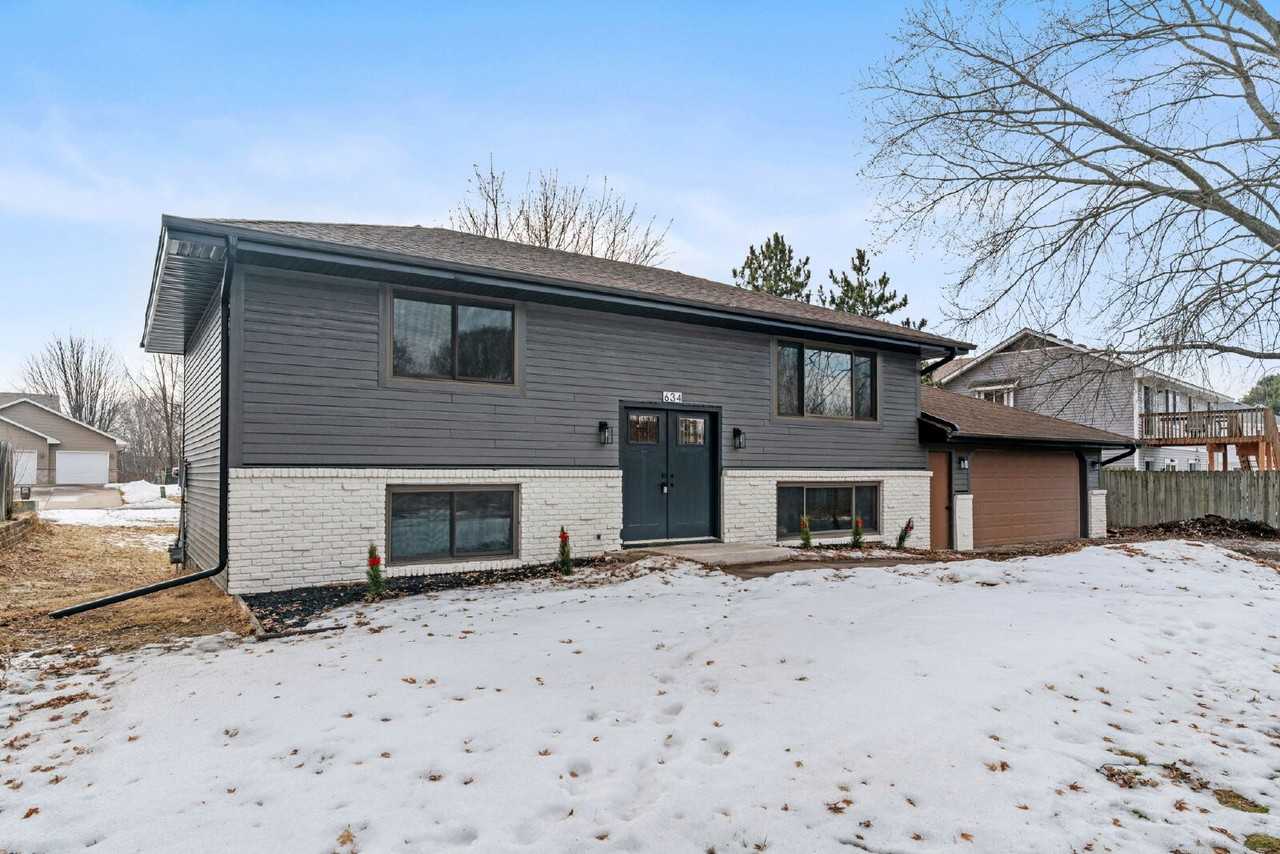 634 Main St - Photo 3 of 48