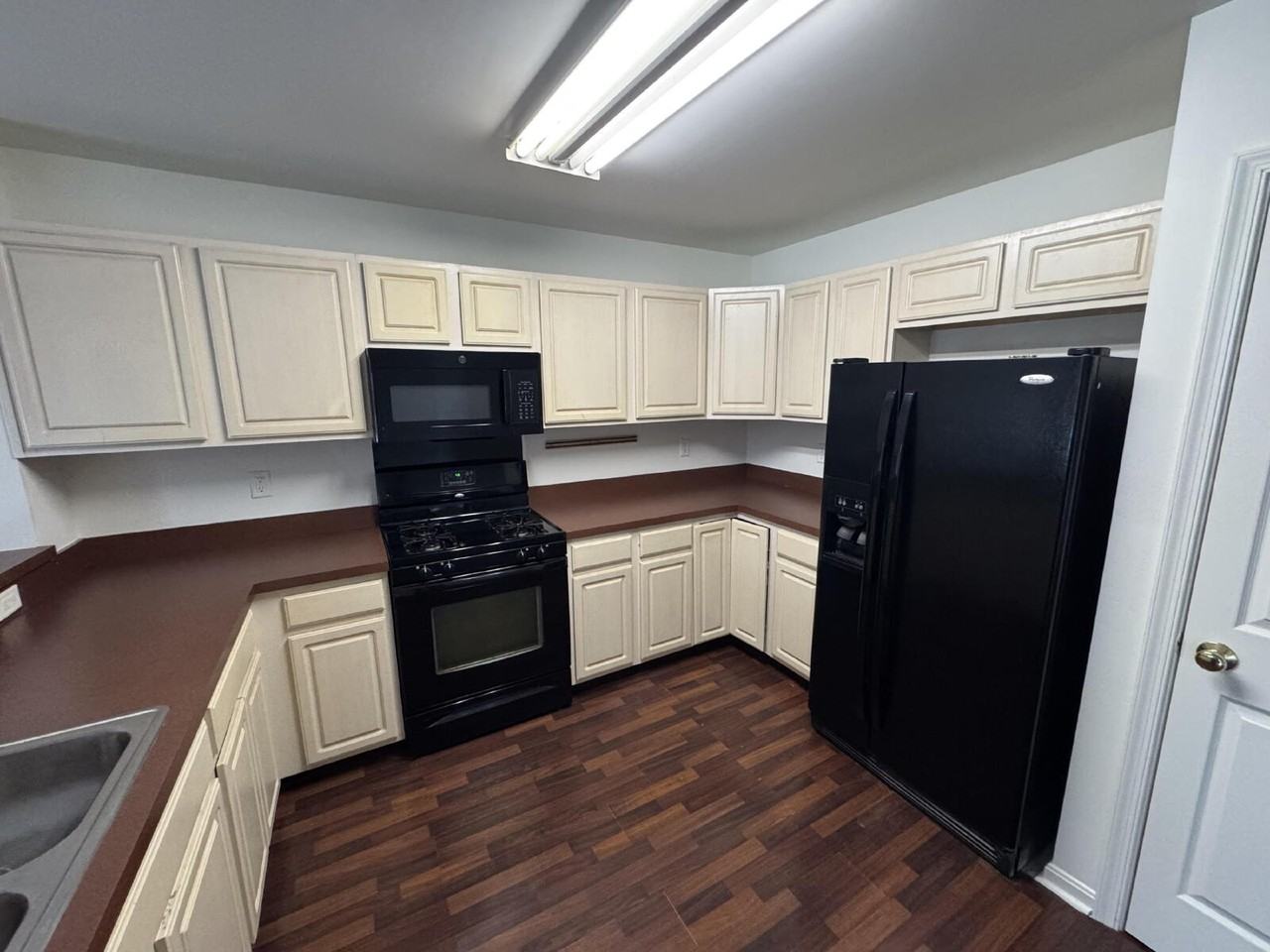 112 Hawk Ct - Photo 7 of 17