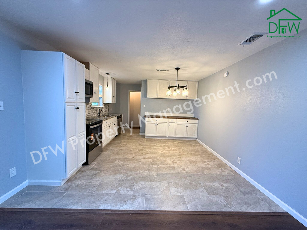 6101 Melody Ln - Photo 7 of 37