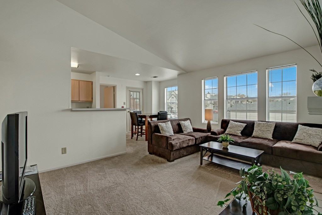 St. James Place - Photo 5 of 23