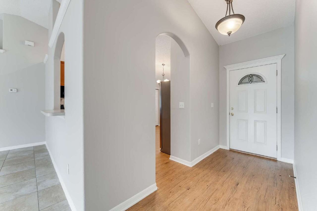 209 Parkview Dr - Photo 3 of 28