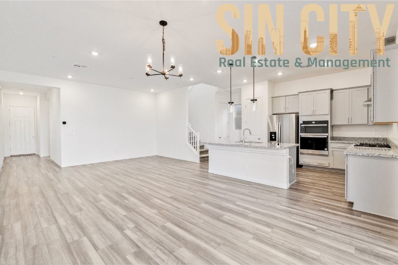 11828 Black Canary Ave - Photo 2 of 16