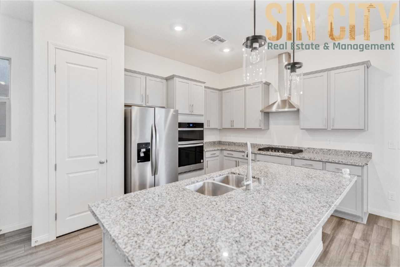 11828 Black Canary Ave - Photo 3 of 16