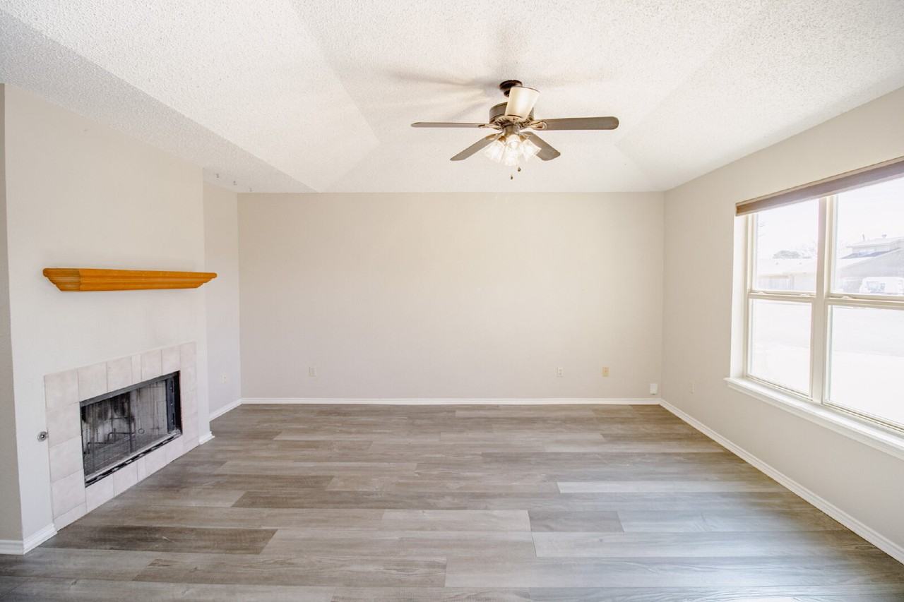 5742 Dartmouth Dr - Photo 3 of 15