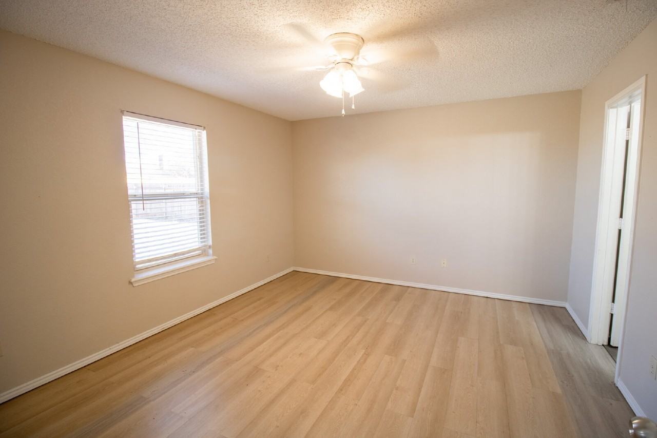 5742 Dartmouth Dr - Photo 7 of 15