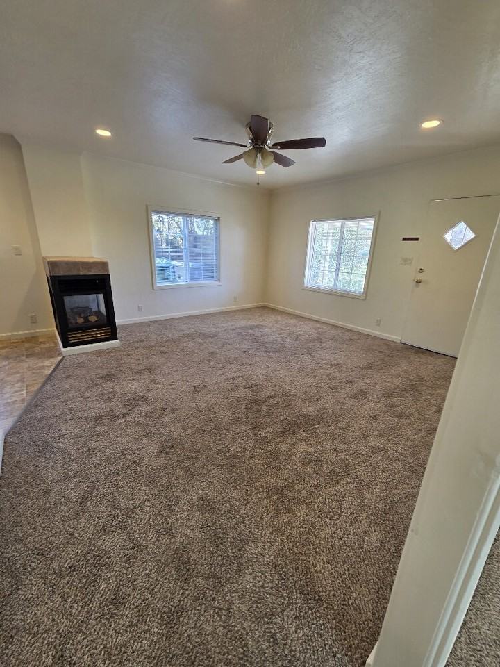 604 Mormon St - Photo 6 of 21