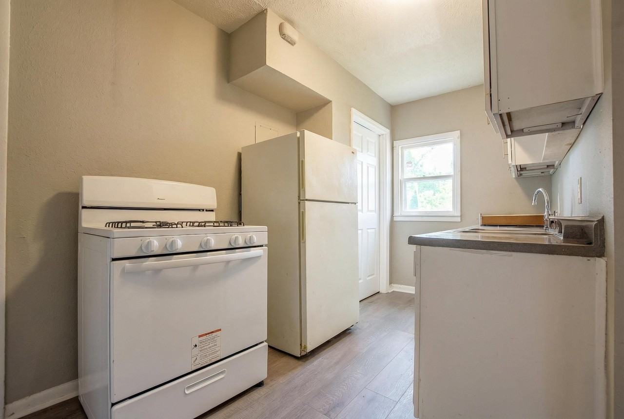 2033 4th Ave #2039 - Photo 6 of 14