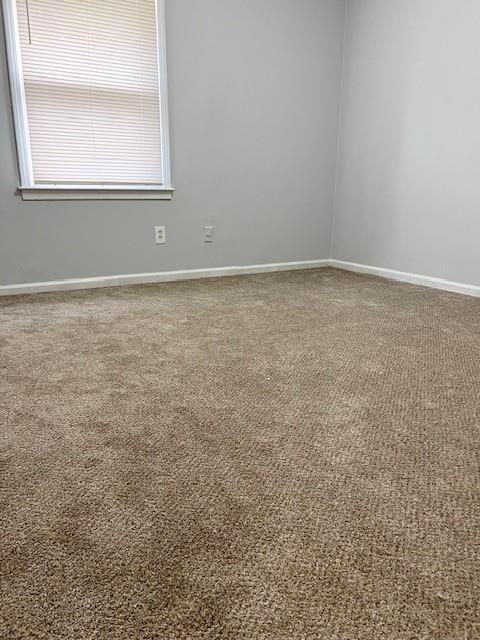 845 White Oak Ct - Photo 5 of 18