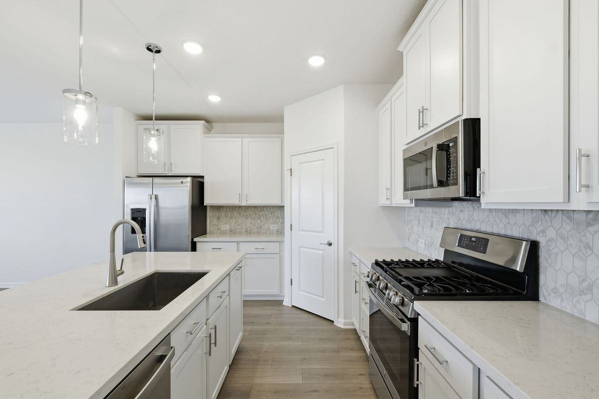 413 Doodle Ln - Photo 3 of 20