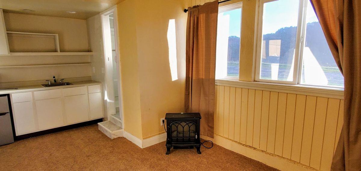 1840 Green Valley Rd - Photo 4 of 10