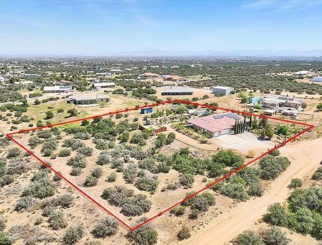 7438 Woodcliff Rd - Photo 3 of 37