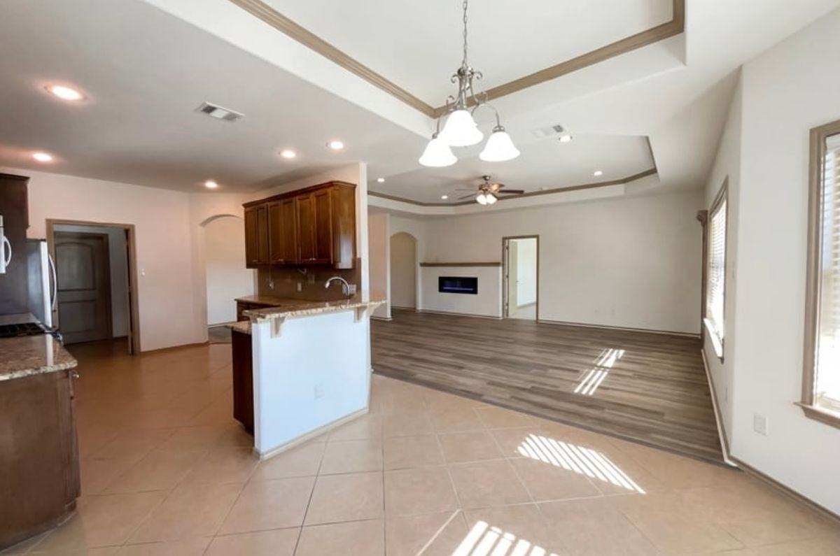 1001 Estival Dr - Photo 6 of 12