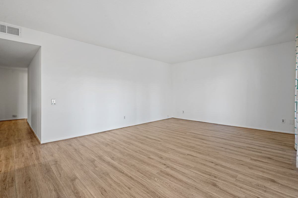 3338 La Mesa Dr - Photo 6 of 23