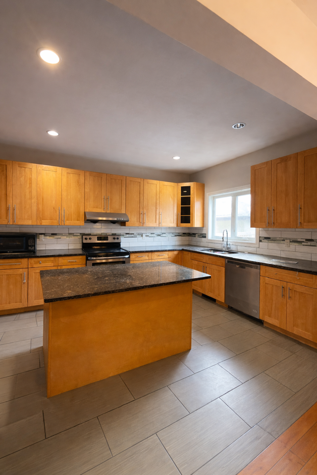 11916 78 St Nw - Photo 4 of 18