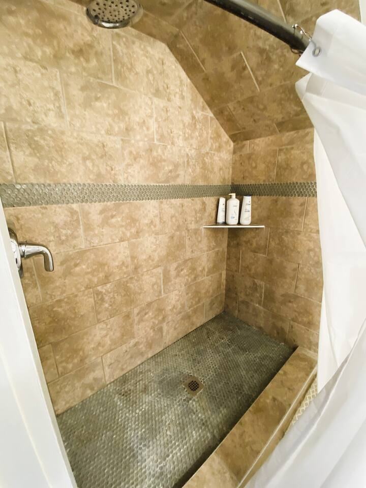 417 N Royal Ave #A - Photo 5 of 11