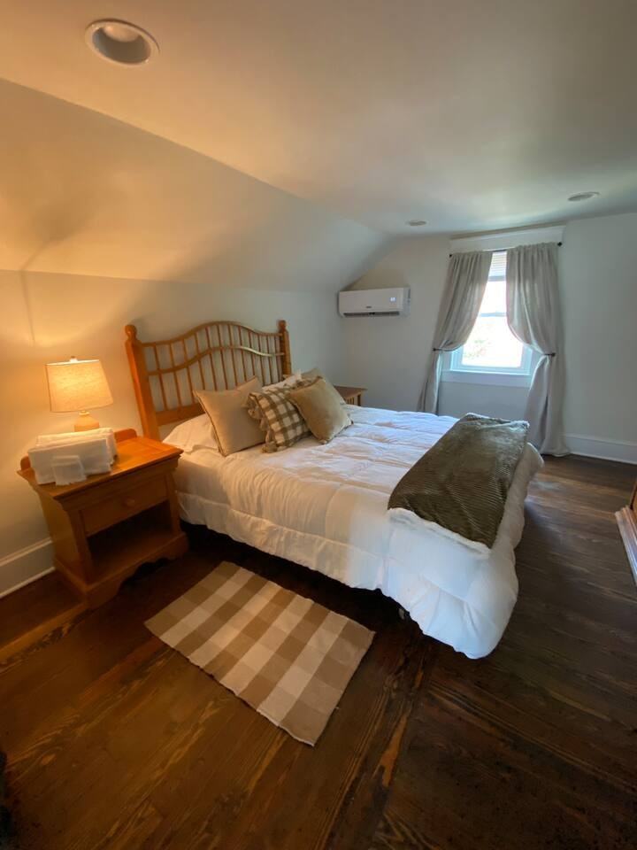 417 N Royal Ave #A - Photo 7 of 11