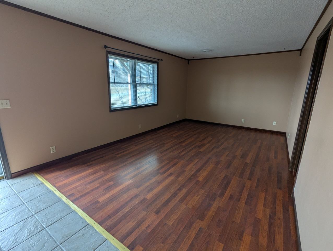 215 N Morrill St - Photo 2 of 17