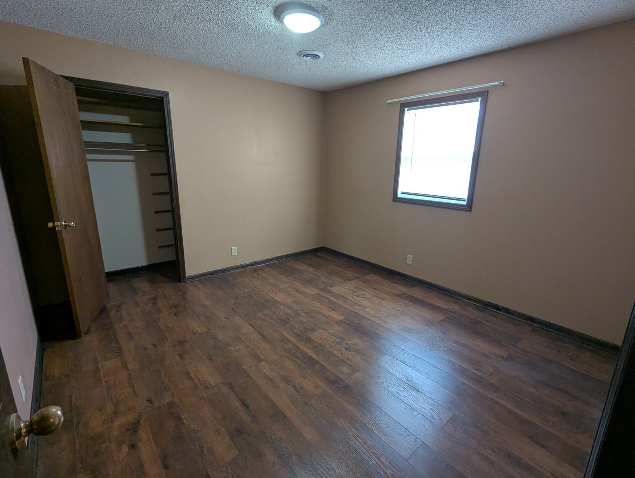 215 N Morrill St - Photo 4 of 17