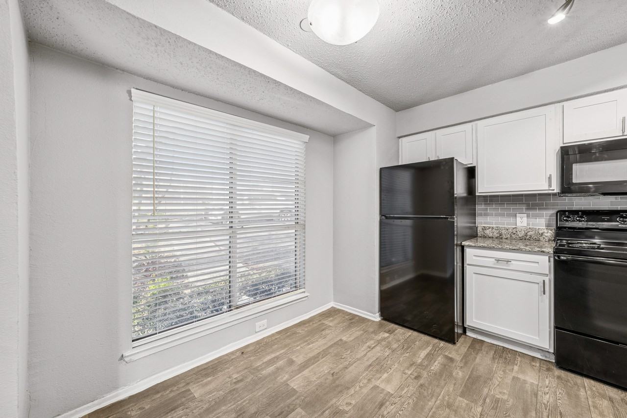 The View at Lake Highlands - Photo 4 of 50