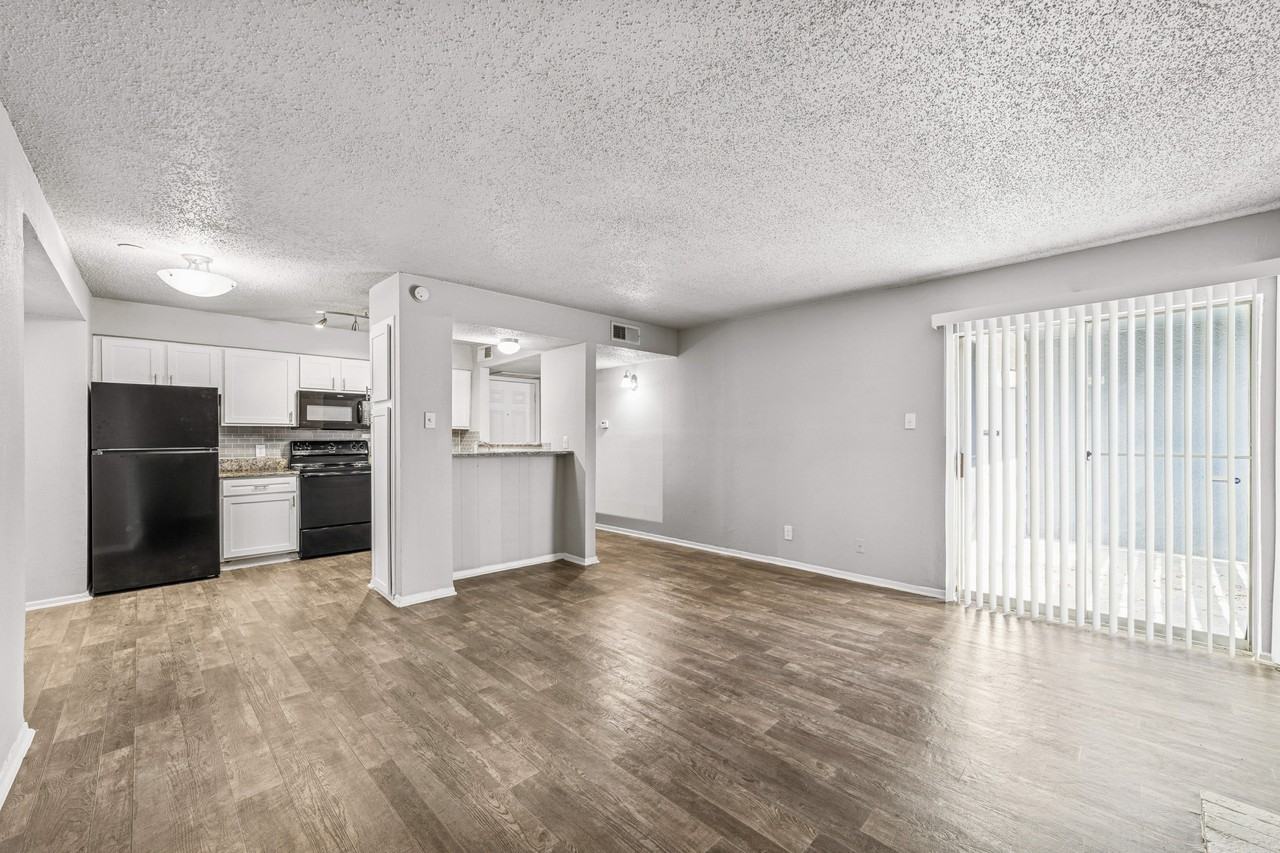 The View at Lake Highlands - Photo 5 of 50