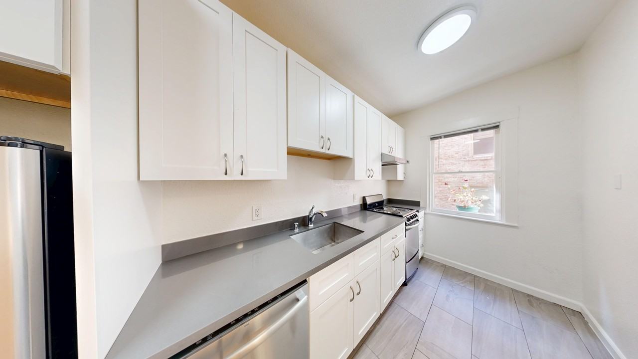 434 Leavenworth Street - Photo 6 of 32