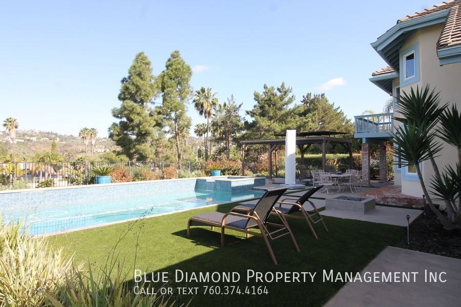 3008 Azahar St - Photo 4 of 7