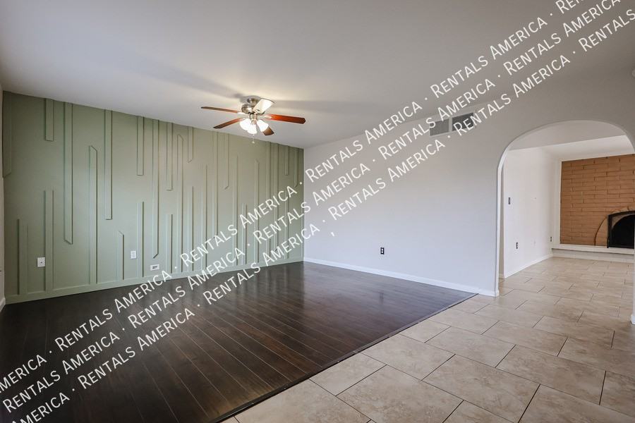 1713 W Oraibi Dr - Photo 4 of 45