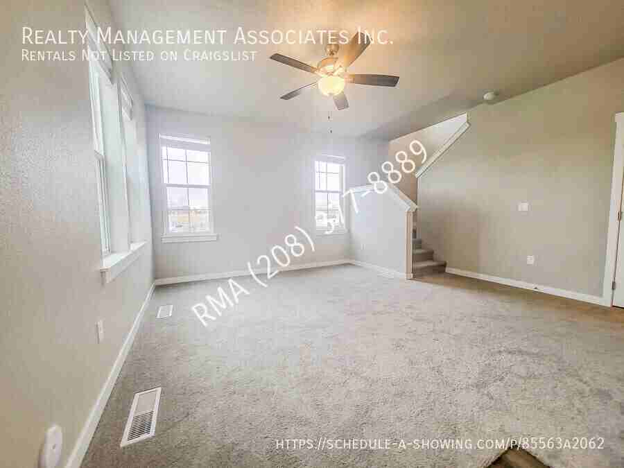 6027 S Boddington Ln - Photo 4 of 15
