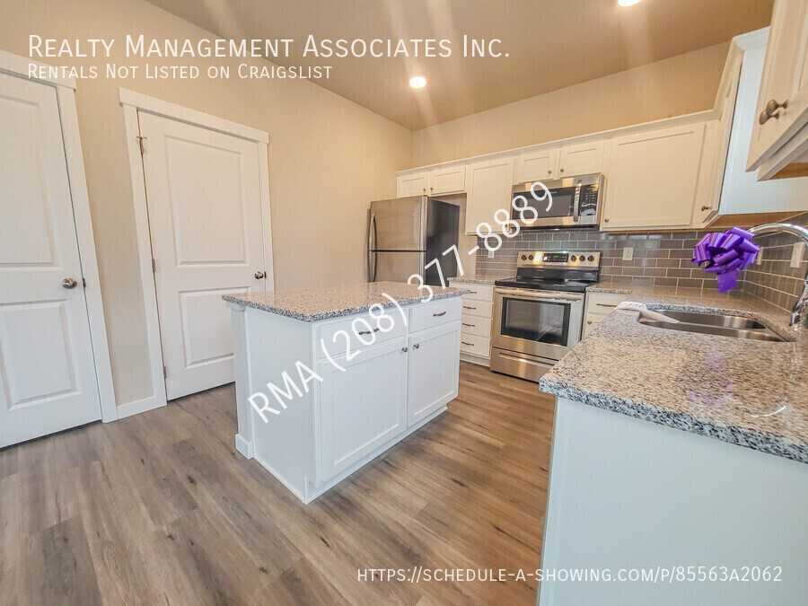 6027 S Boddington Ln - Photo 7 of 15