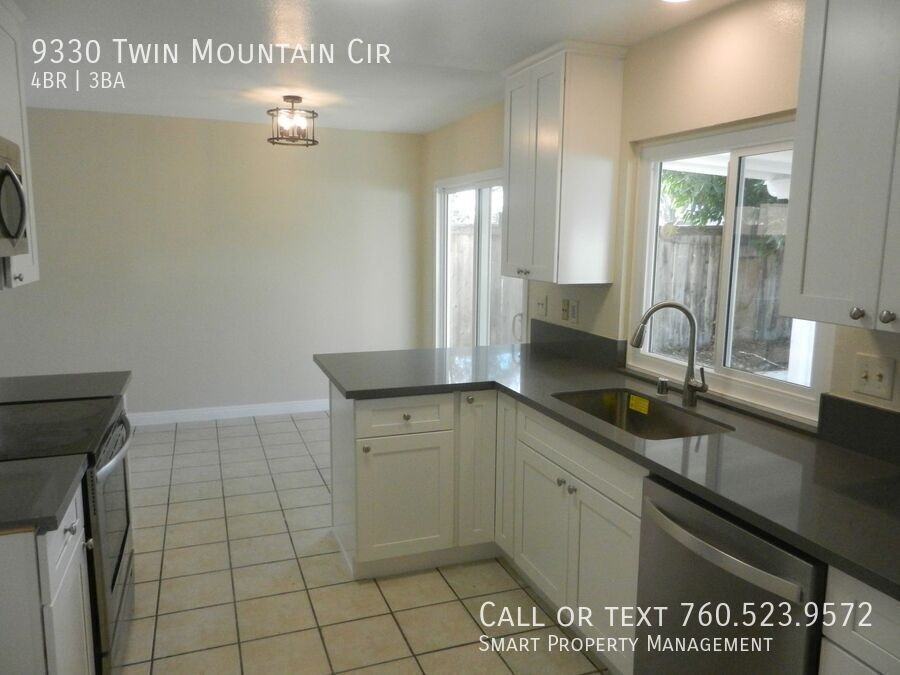 9330 Twin Mountain Cir - Photo 7 of 30