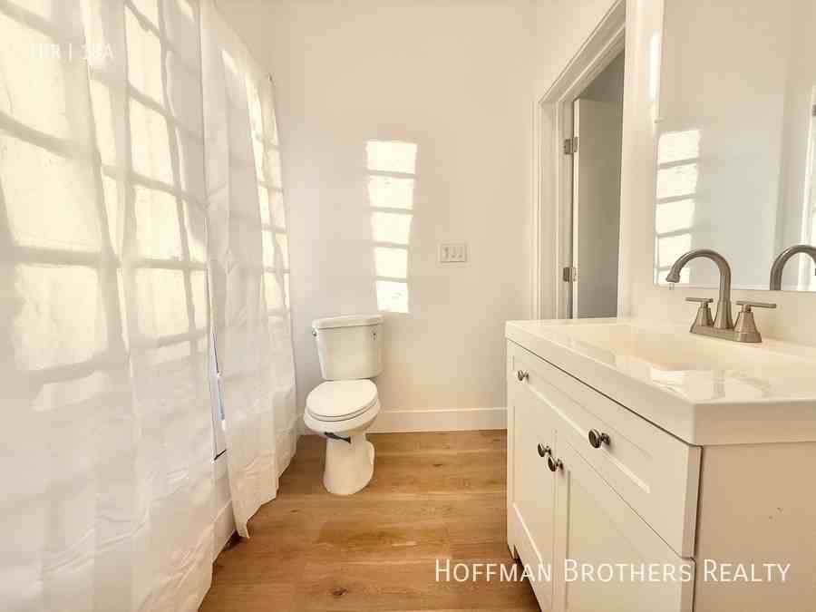 1184 N Edgemont St - Photo 3 of 4