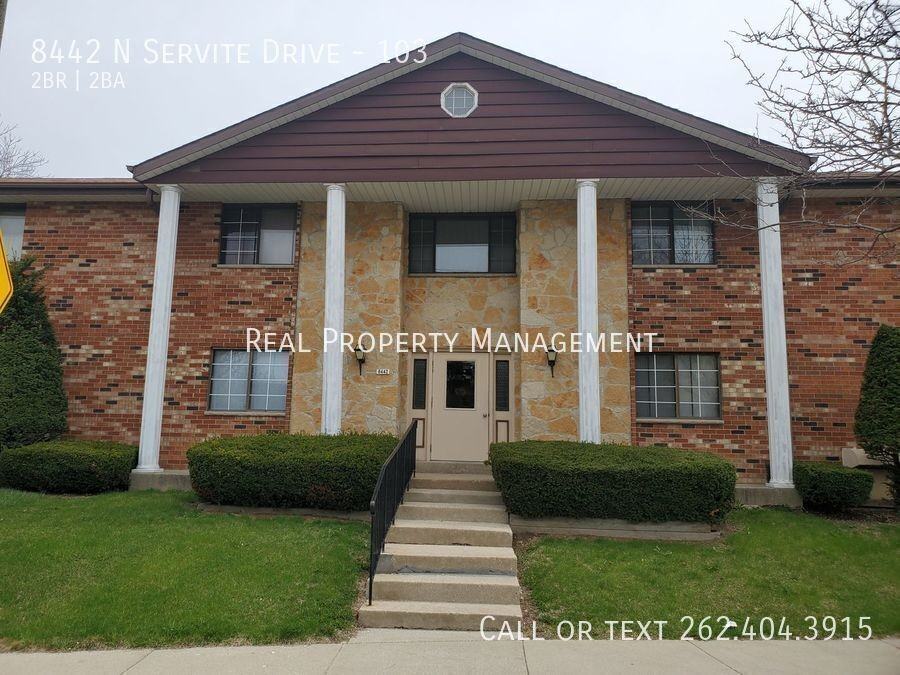 8442 N Servite Dr #103